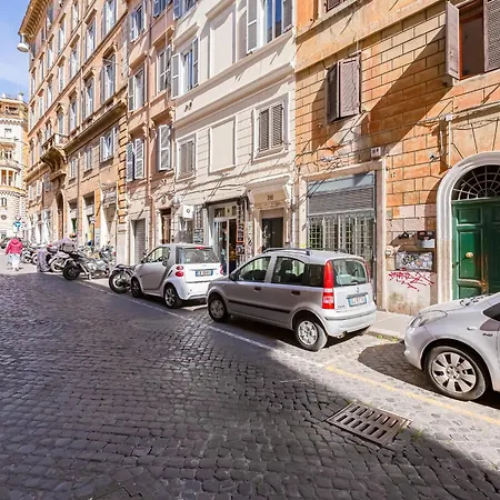 Urbana 18 Appartement *